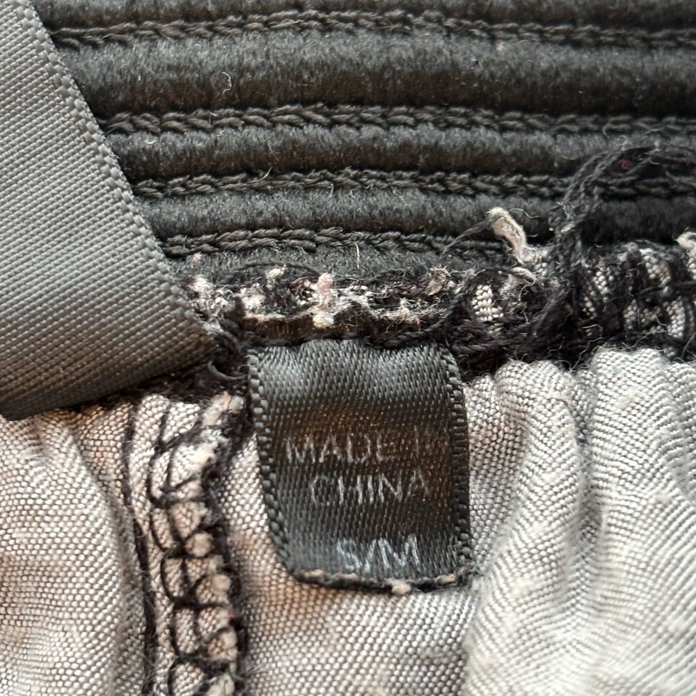 Arden B. Embroidered Black
Wide-Leg Palazzo‎ Pants Small/Med - Picture 10 of 10
